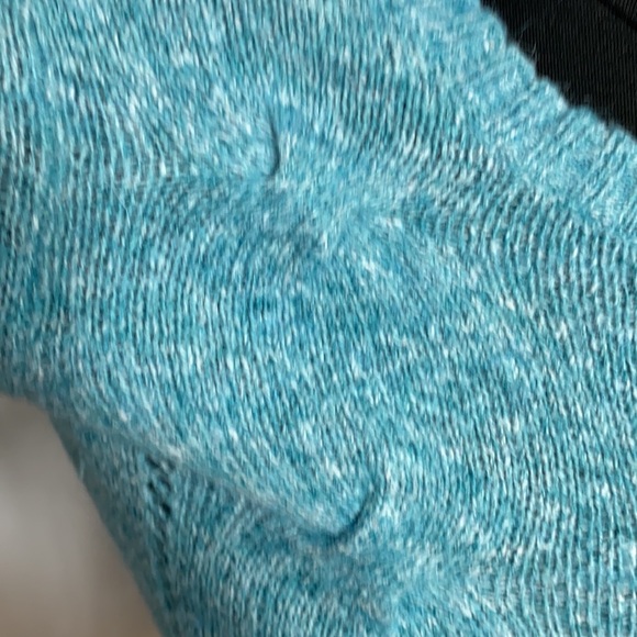 PrAna cable light weight sweater in a beautiful turquoise. Excellent condition - Picture 3 of 10